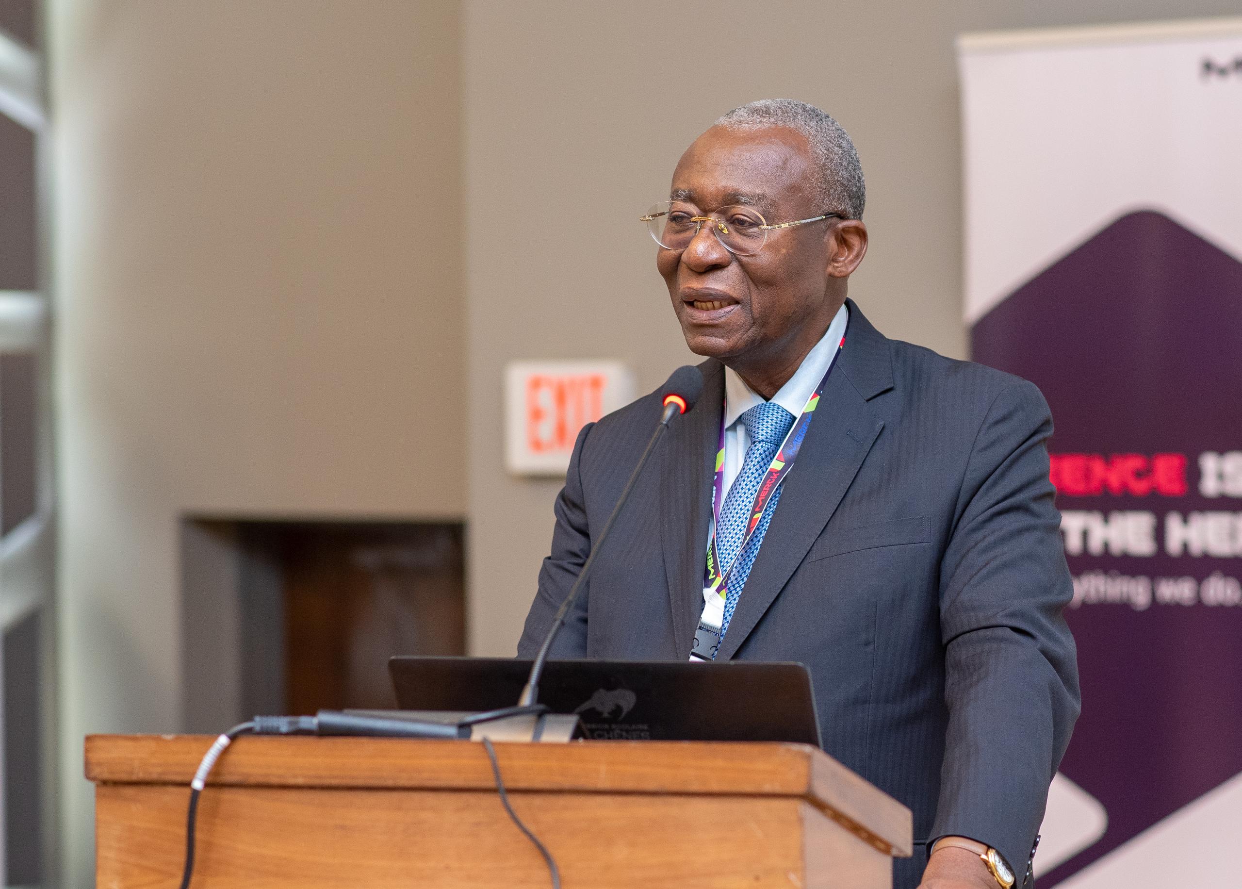 Discours d'ouverture à la tribune